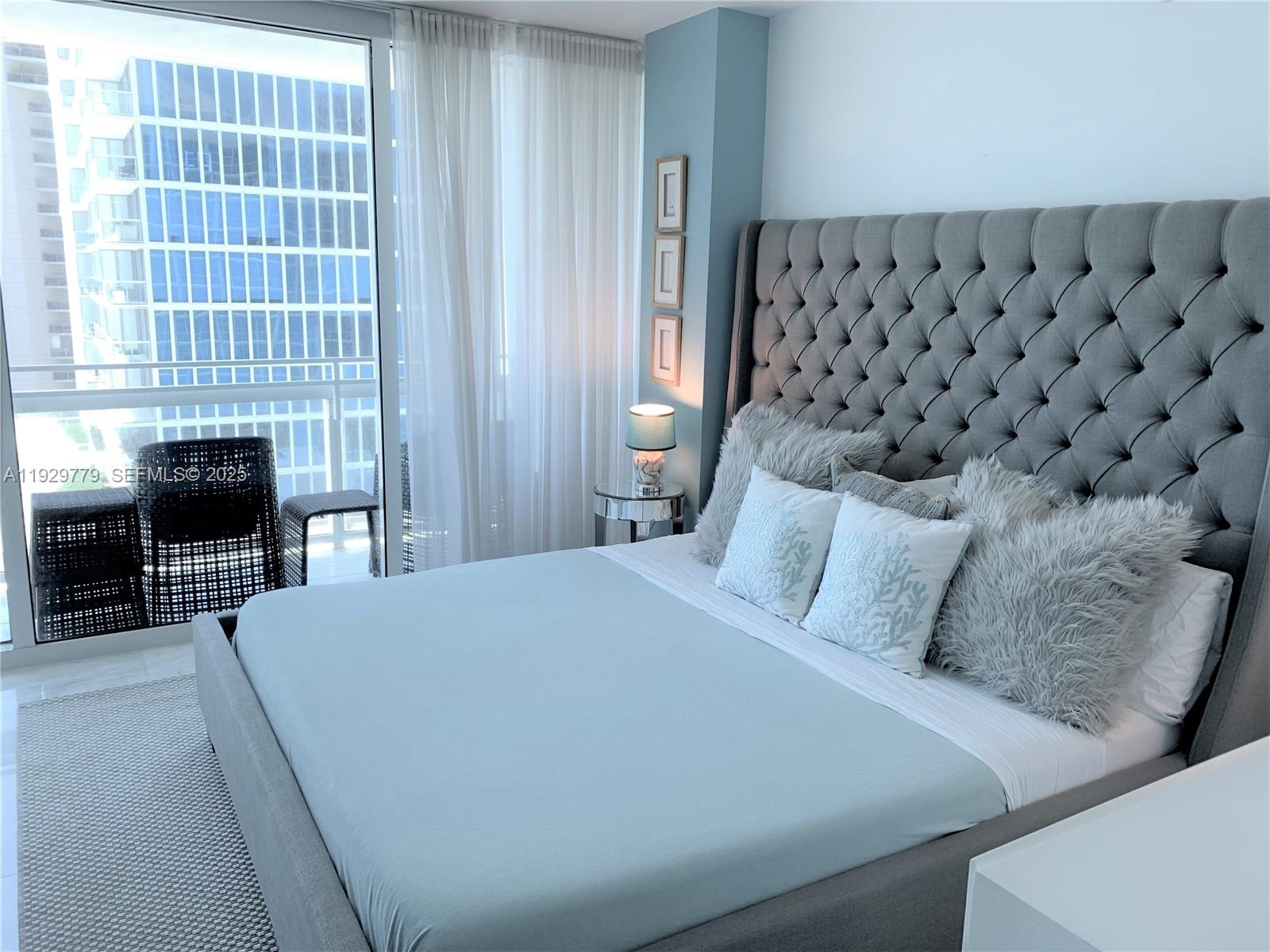 6801 Collins Ave #1110 (Door 1106) Miami Beach, FL 33141