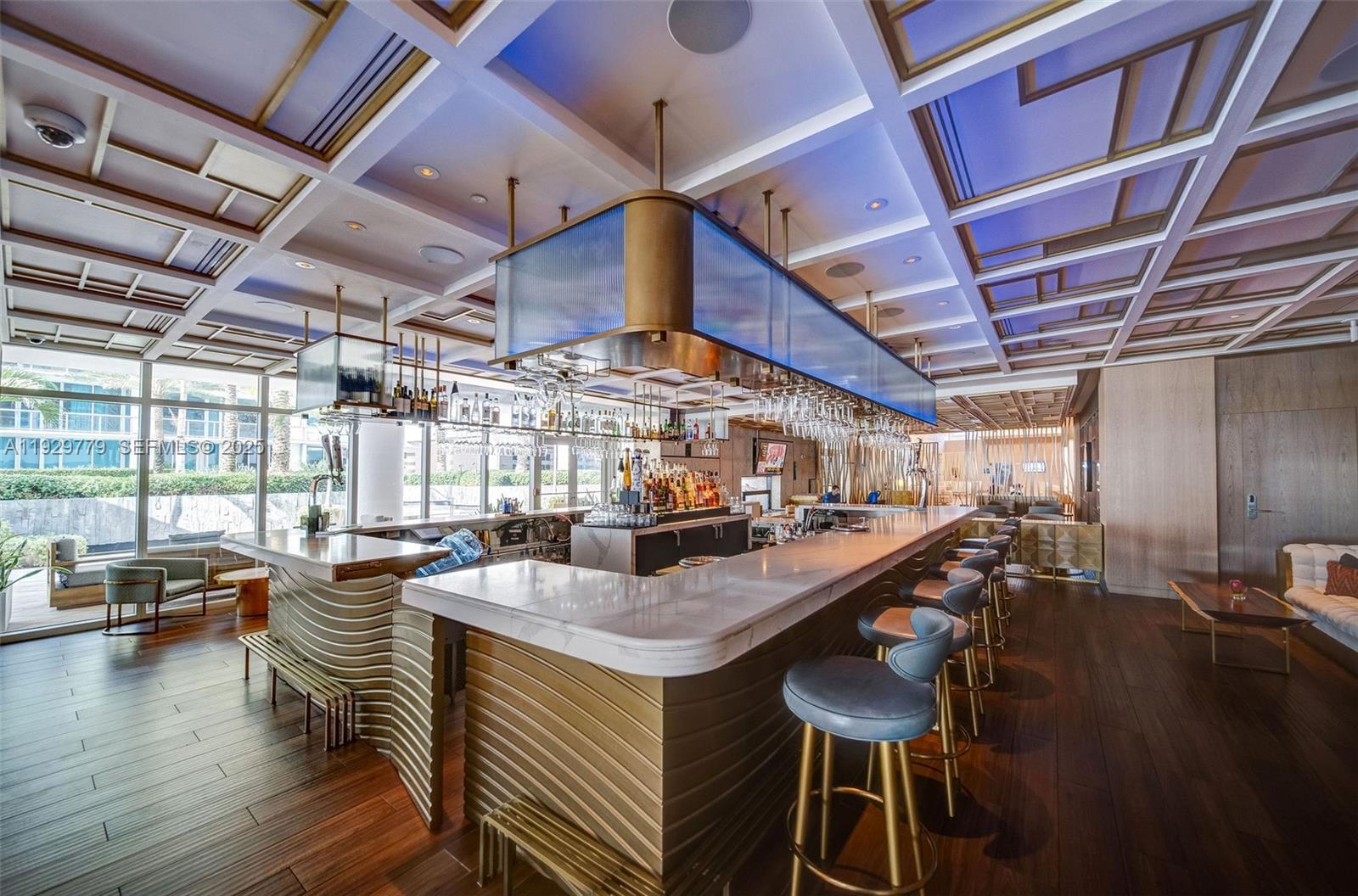 6801 Collins Ave #1110 (Door 1106) Miami Beach, FL 33141