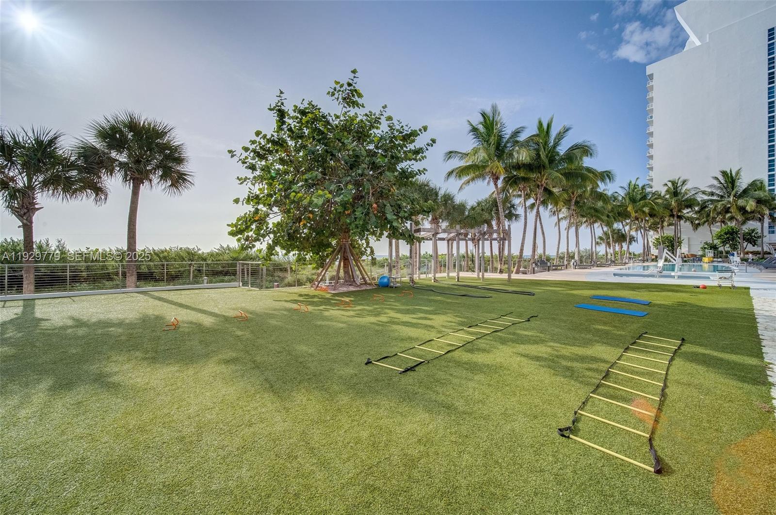 6801 Collins Ave #1110 (Door 1106) Miami Beach, FL 33141