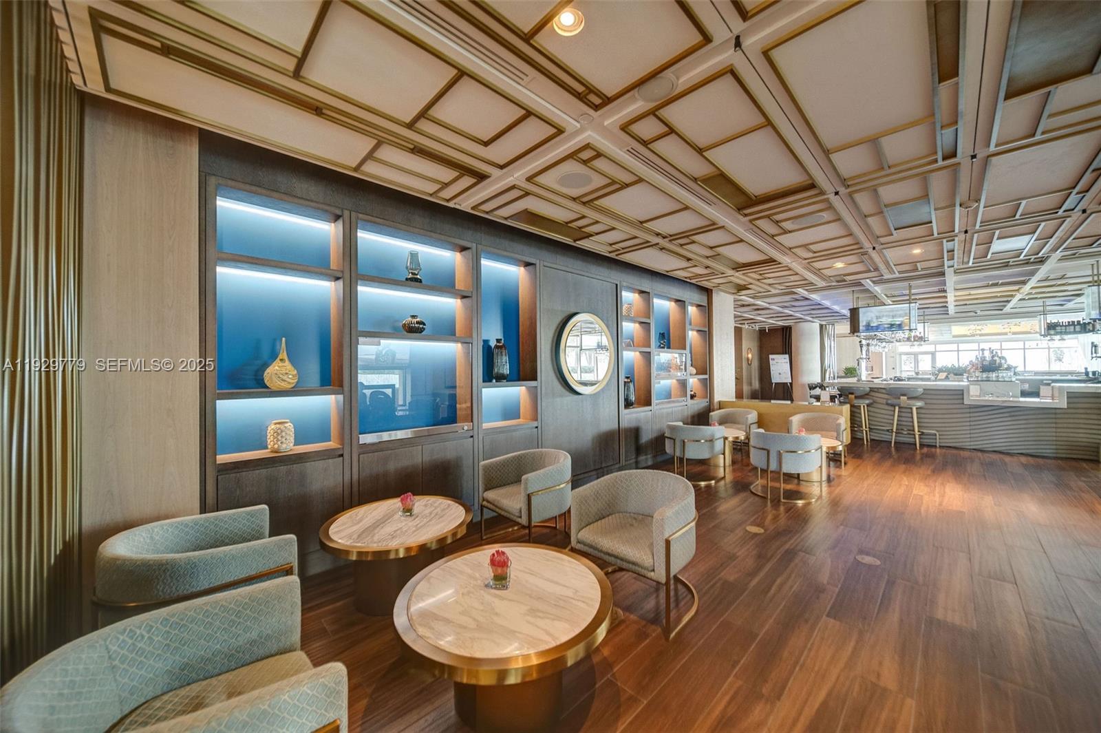 6801 Collins Ave #1110 (Door 1106) Miami Beach, FL 33141