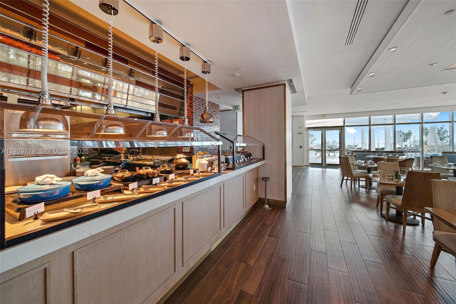 6801 Collins Ave #1110 (Door 1106) Miami Beach, FL 33141