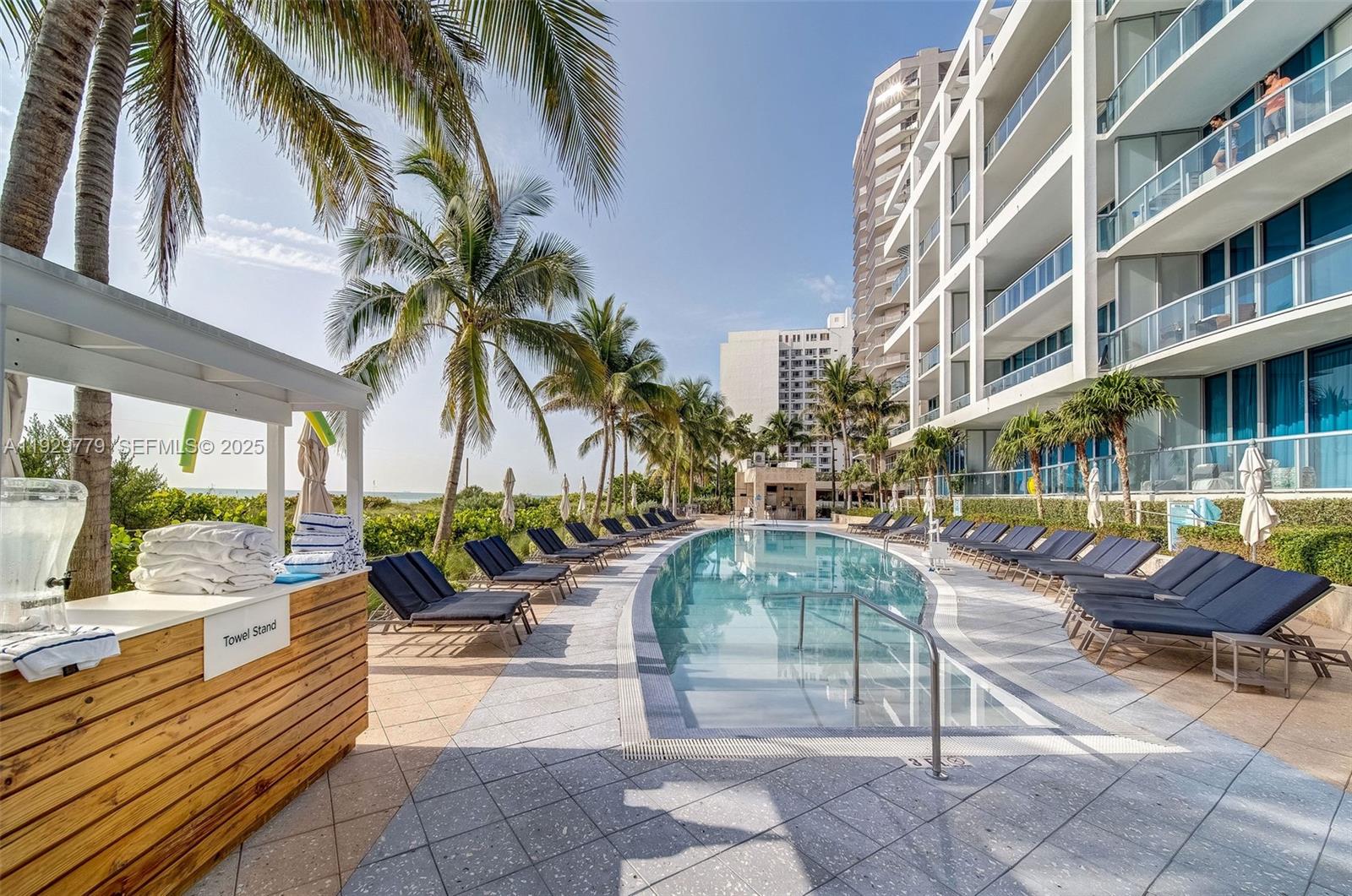 6801 Collins Ave #1110 (Door 1106) Miami Beach, FL 33141