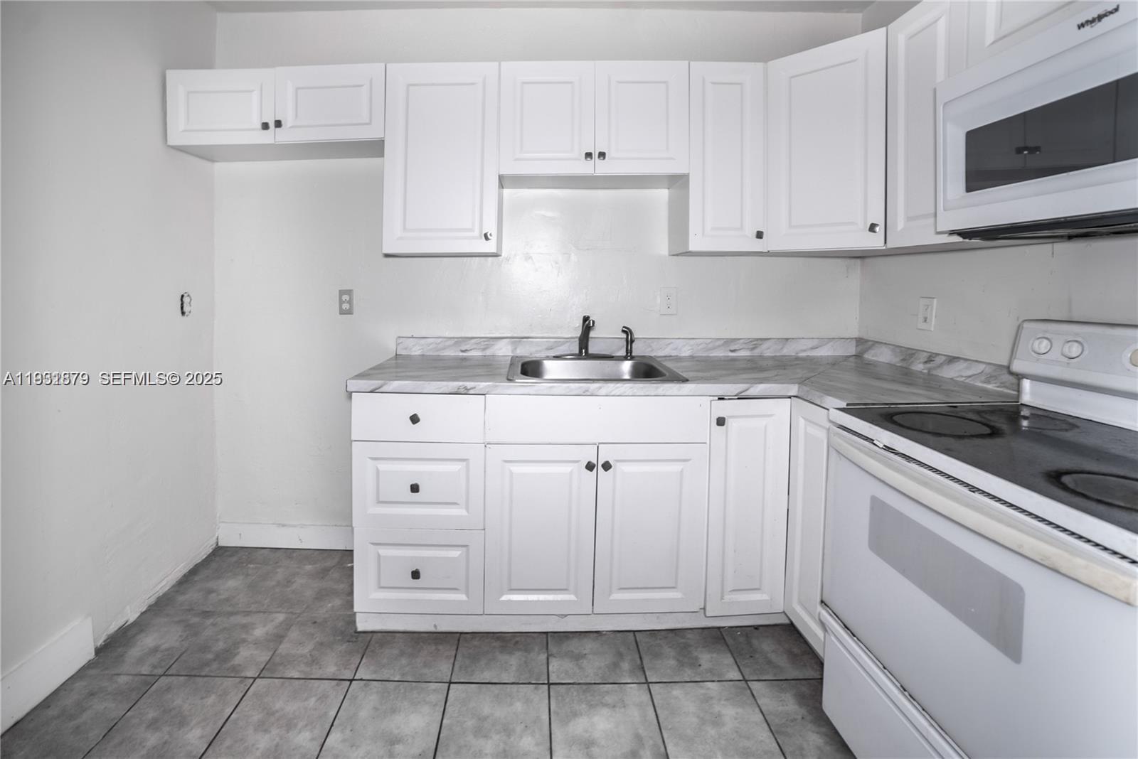 2501 NW 22nd Ave Miami, FL 33142