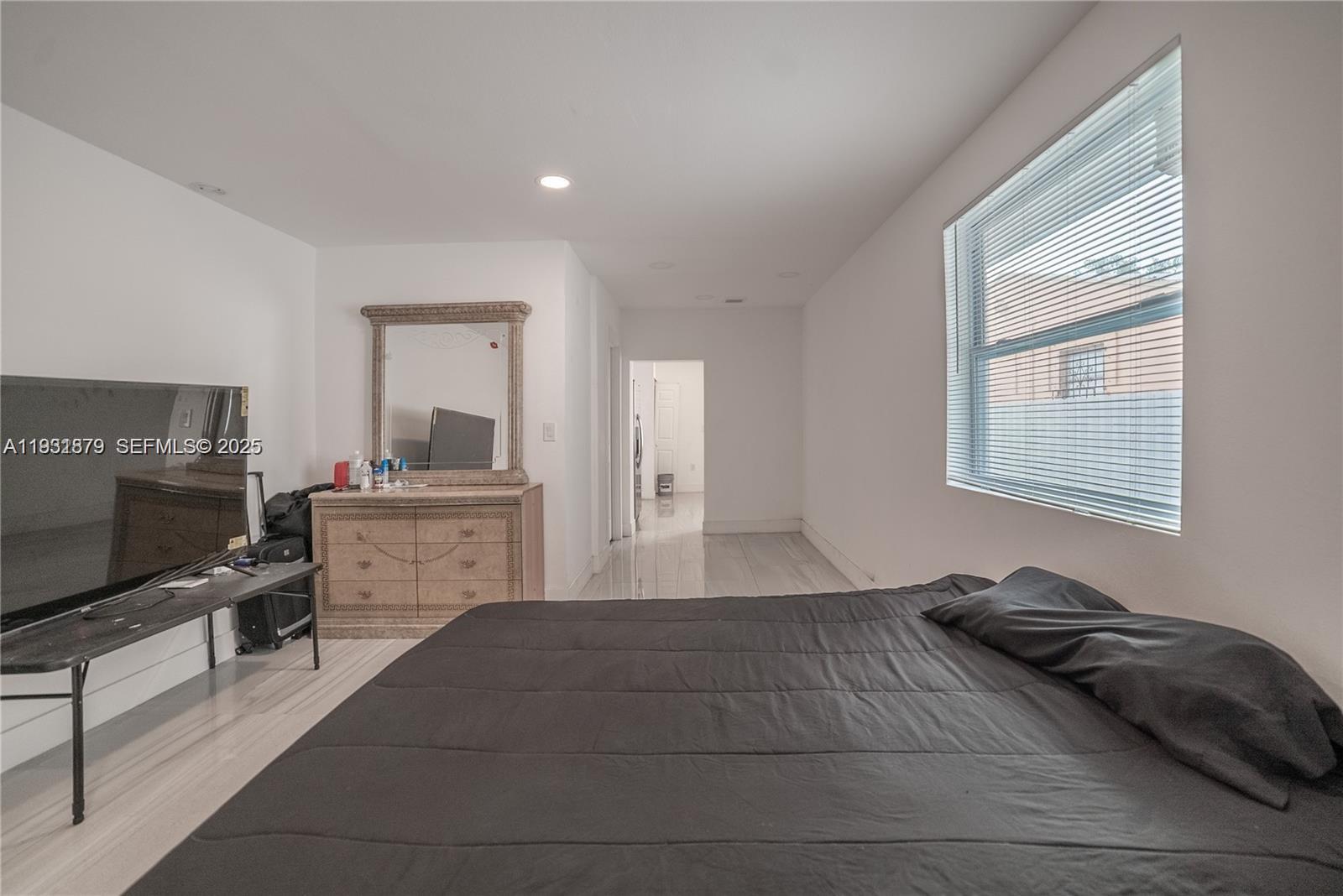 2501 NW 22nd Ave Miami, FL 33142