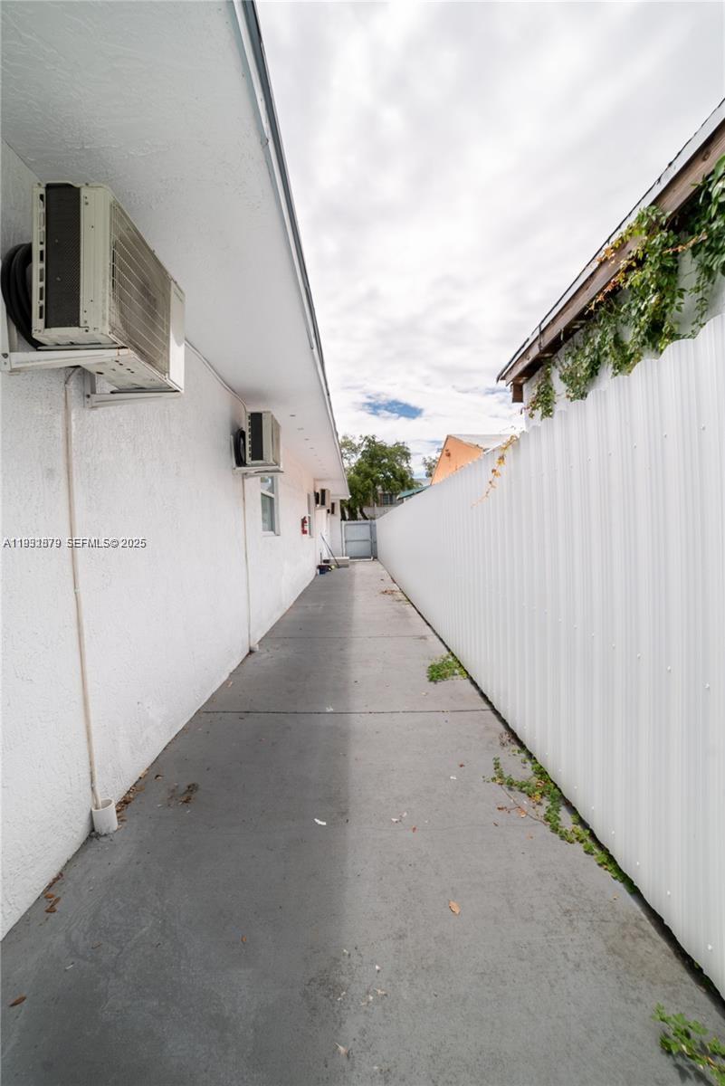 2501 NW 22nd Ave Miami, FL 33142