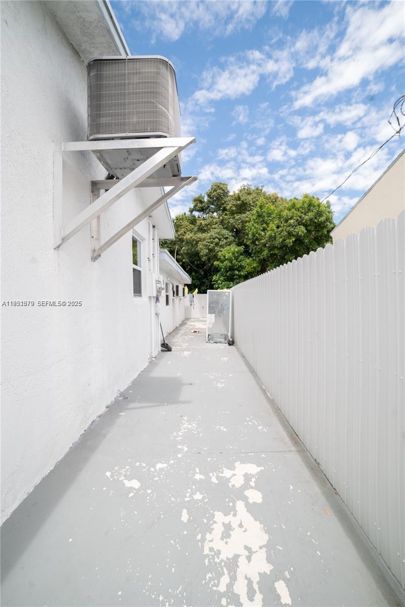 2501 NW 22nd Ave Miami, FL 33142