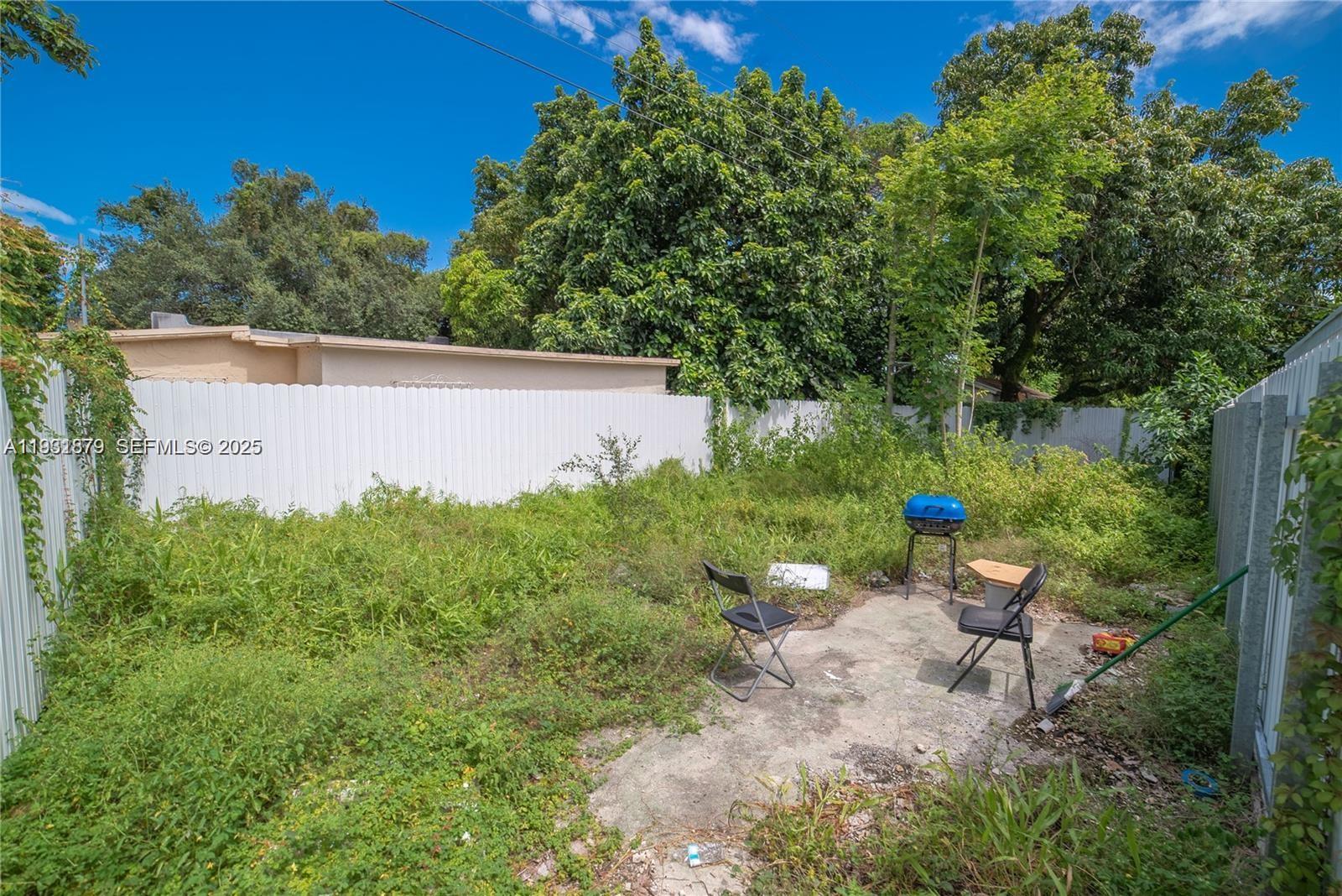 2501 NW 22nd Ave Miami, FL 33142