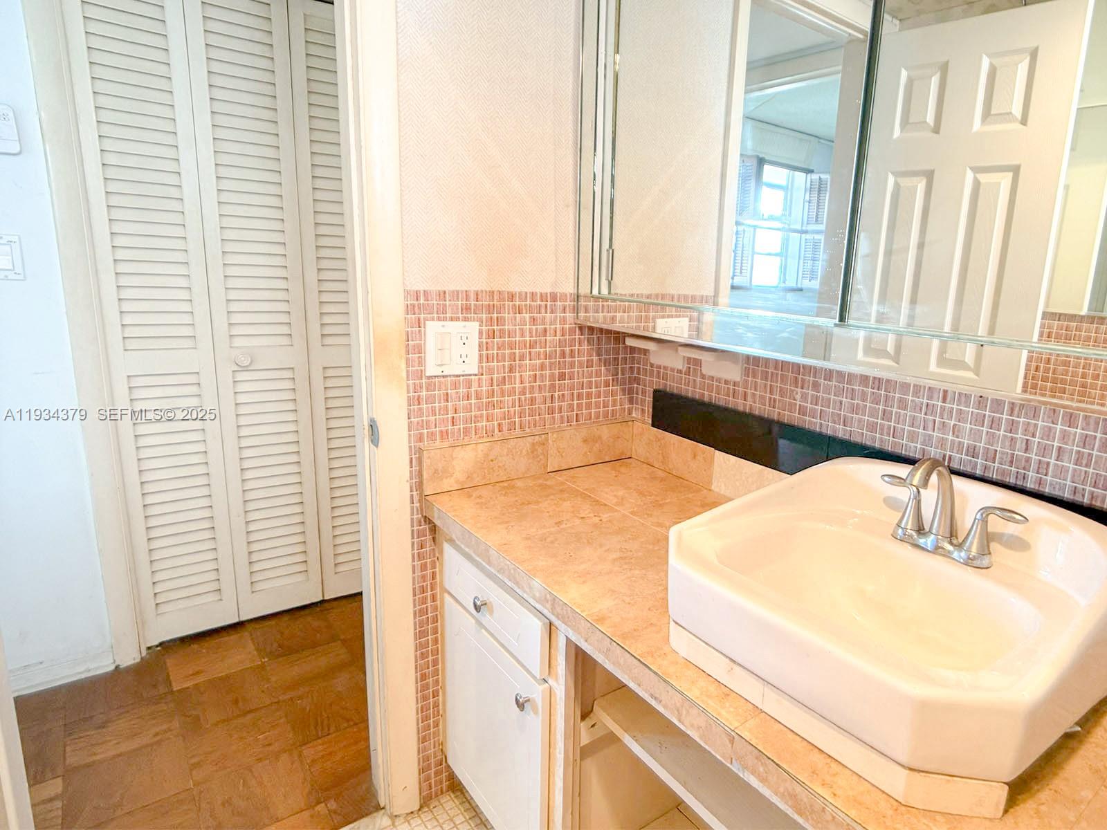 2930 Point East Dr #E601 Aventura, FL 33160