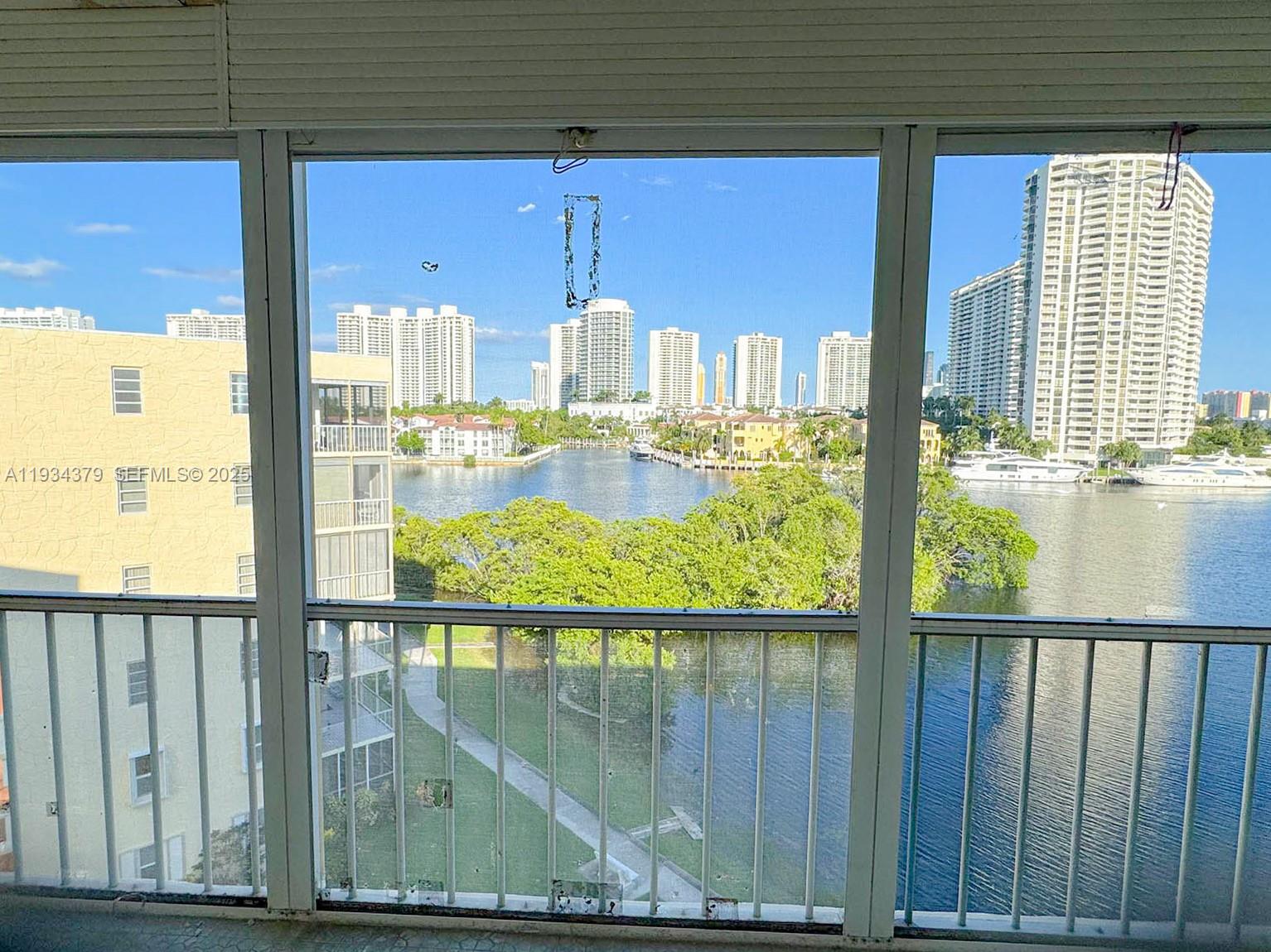 2930 Point East Dr #E601 Aventura, FL 33160