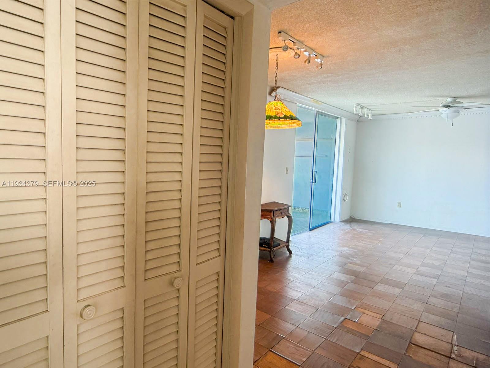 2930 Point East Dr #E601 Aventura, FL 33160