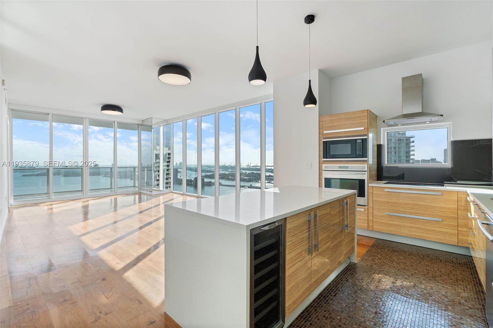 2020 N Bayshore Dr #3510