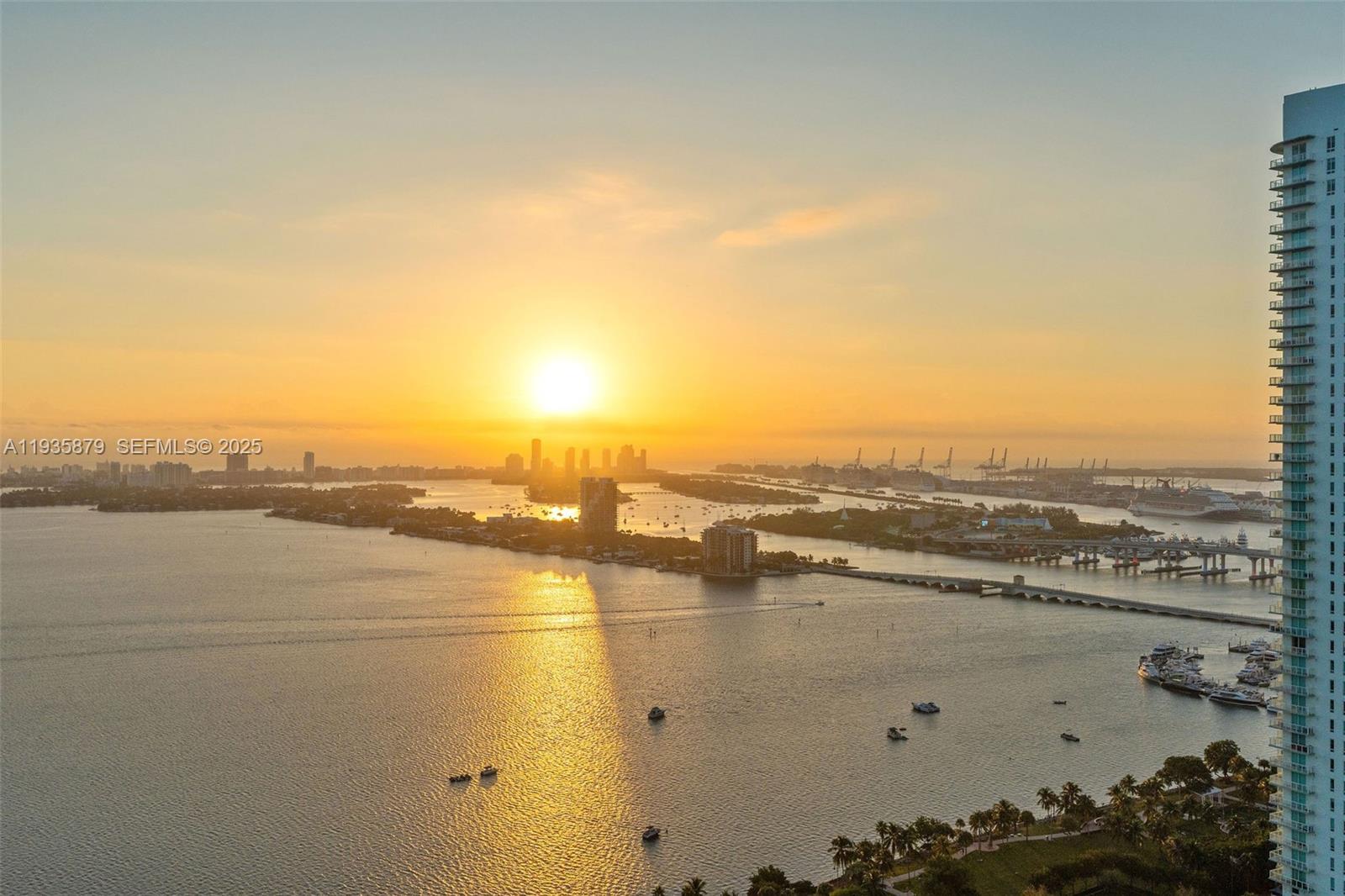 image Paramount Bay29