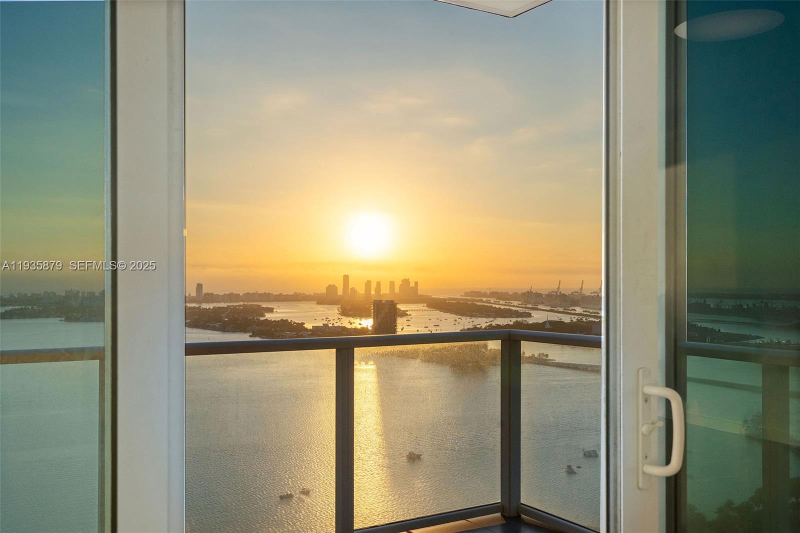 image Paramount Bay4