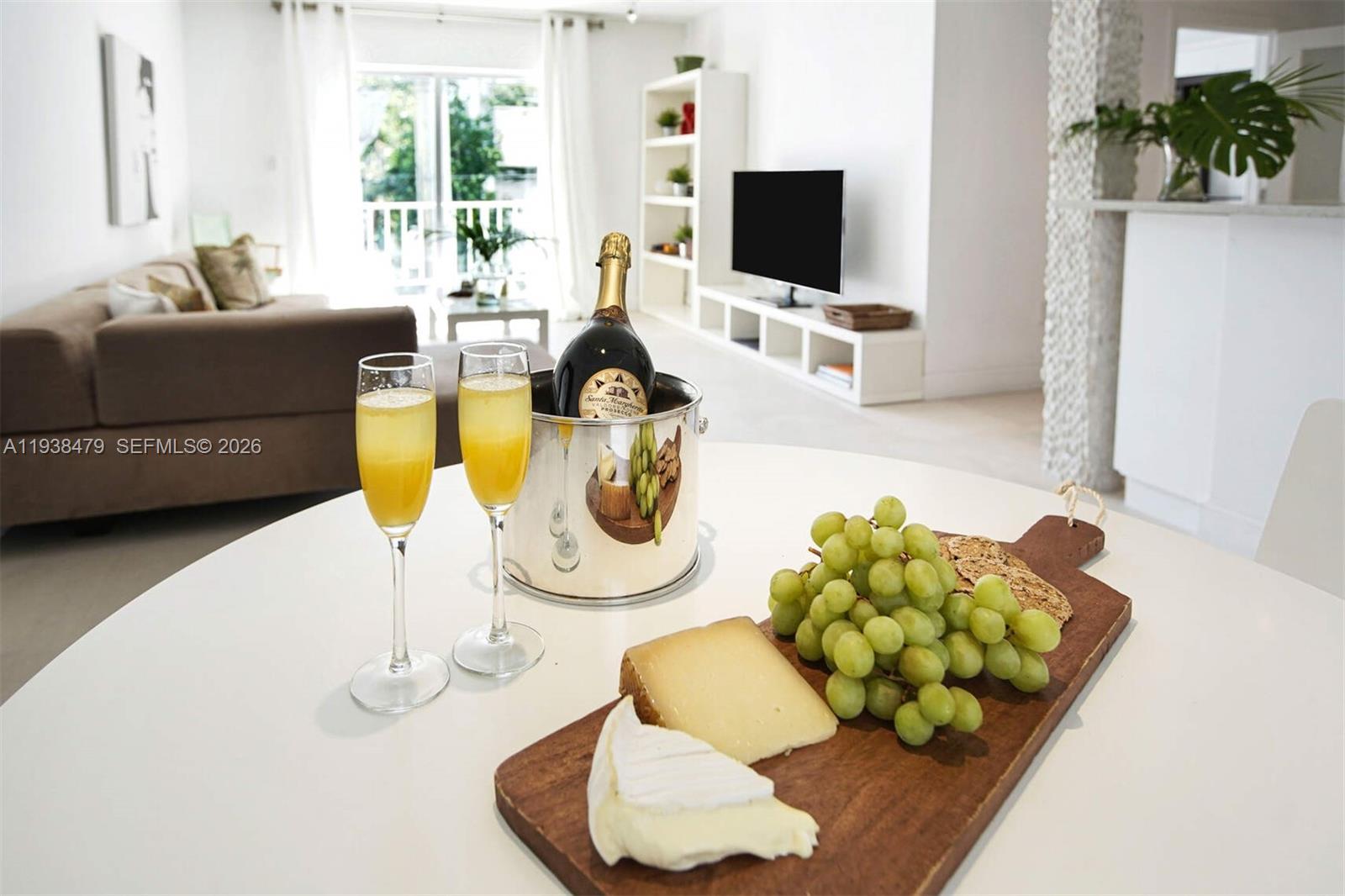 201 Jefferson Ave #2E