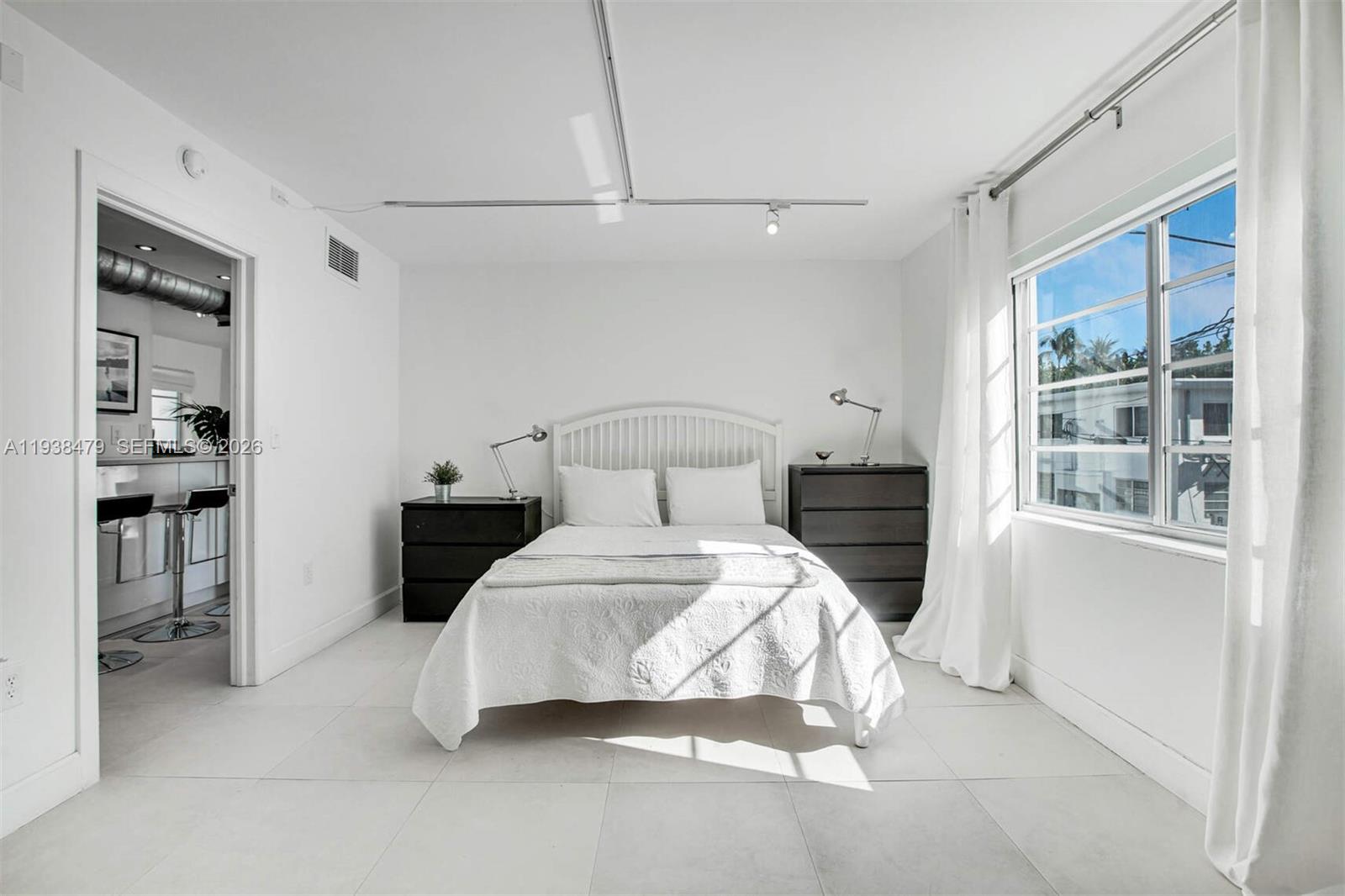 201 Jefferson Ave #2E Miami Beach, FL 33139