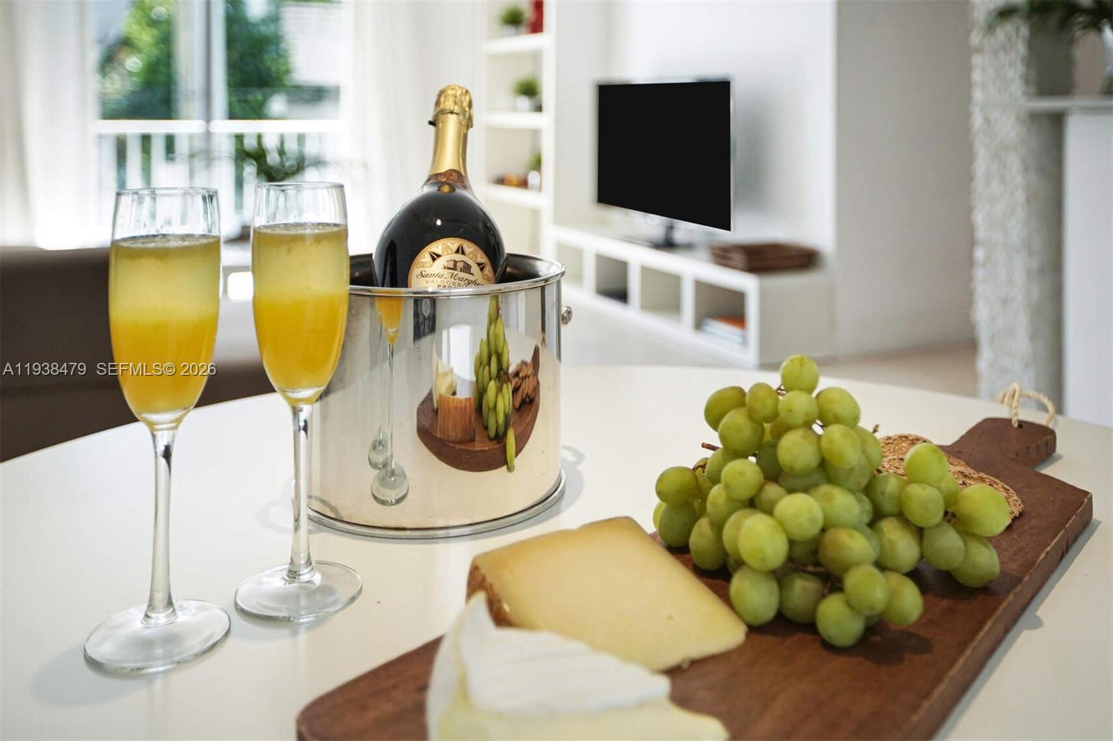 201 Jefferson Ave #2E Miami Beach, FL 33139