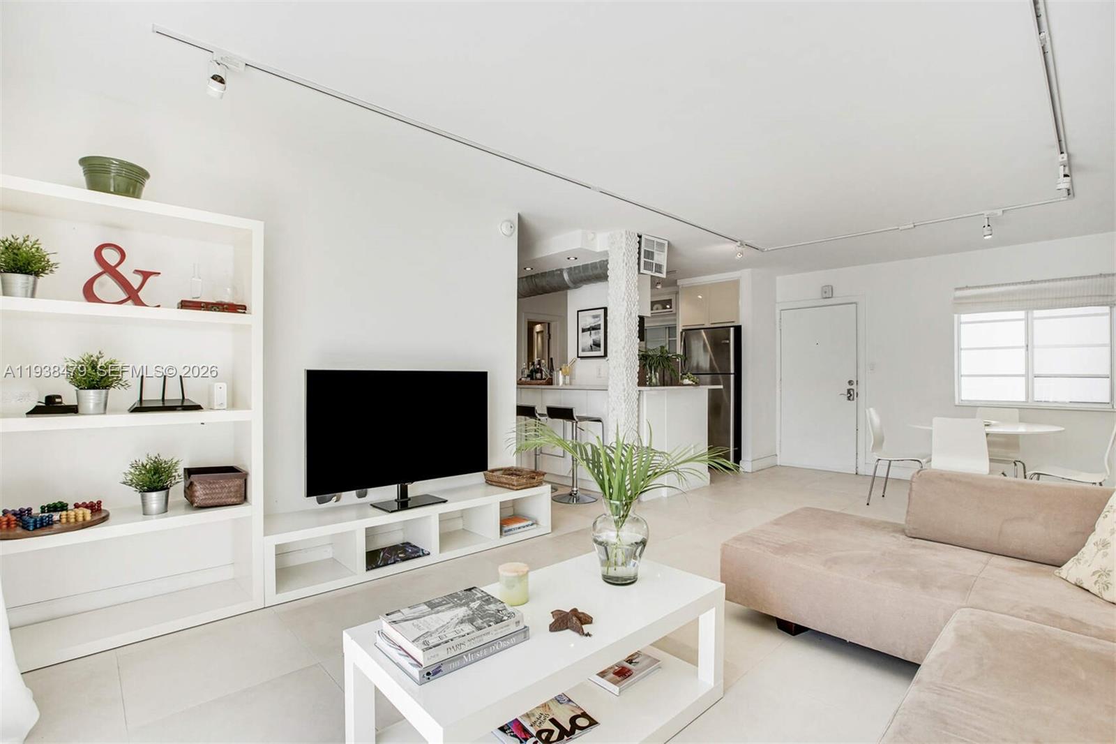 201 Jefferson Ave #2E Miami Beach, FL 33139