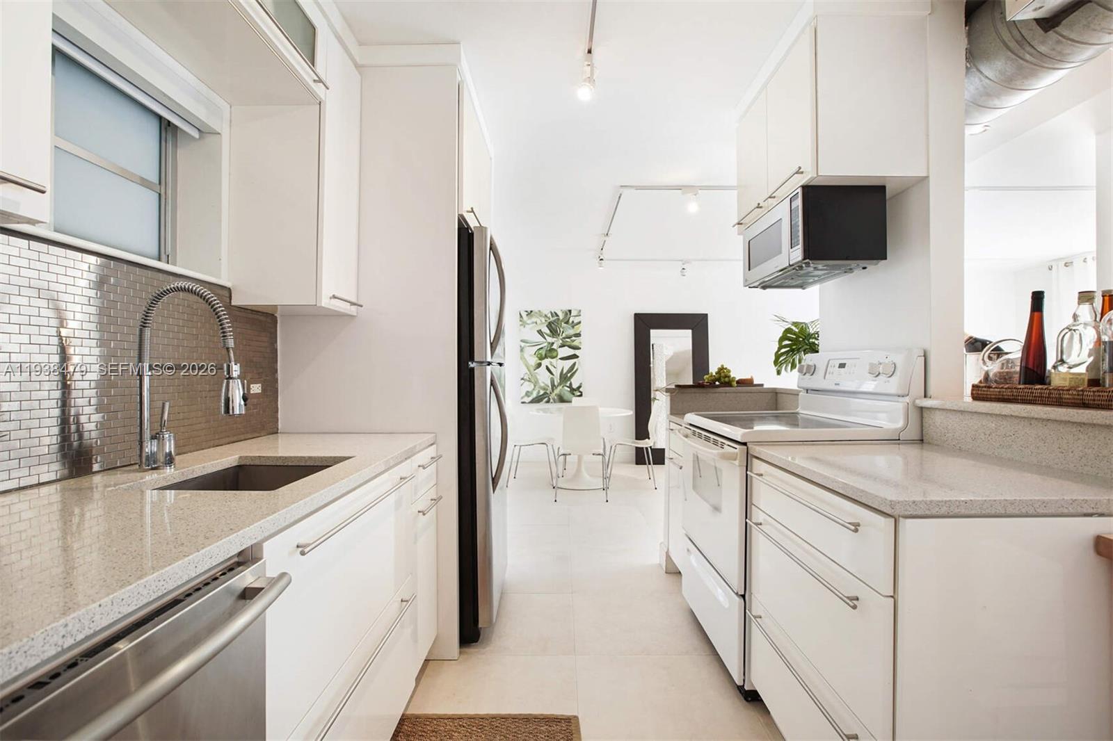 201 Jefferson Ave #2E Miami Beach, FL 33139