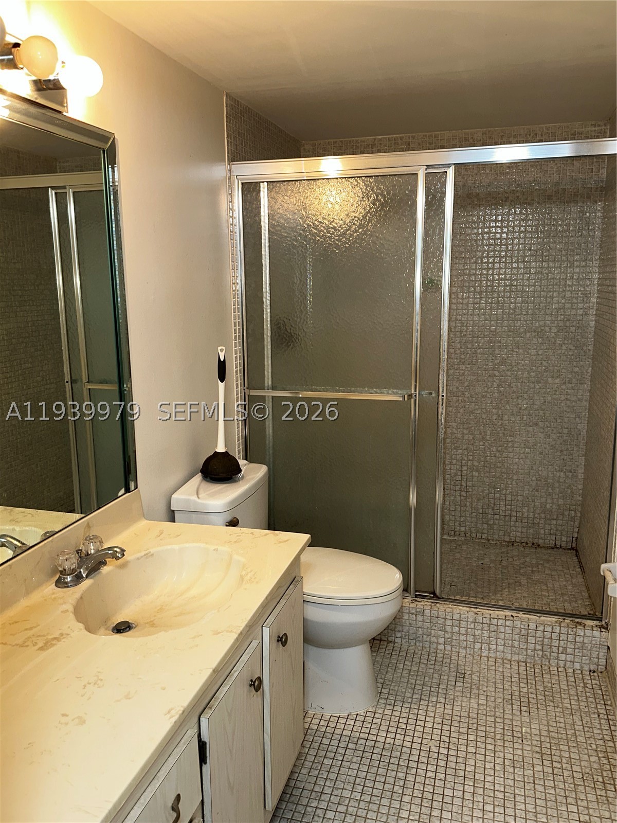 Undisclosed Address,Hollywood, FL 33019