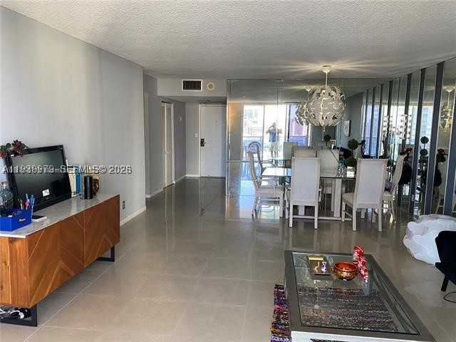 Undisclosed Address,Hollywood, FL 33019