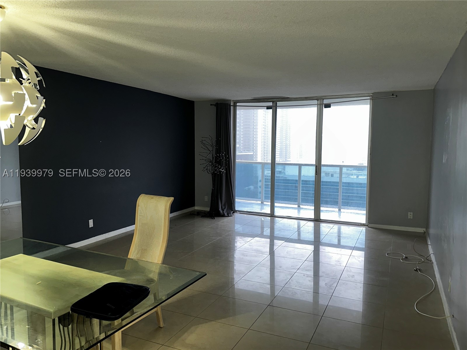 Undisclosed Address,Hollywood, FL 33019