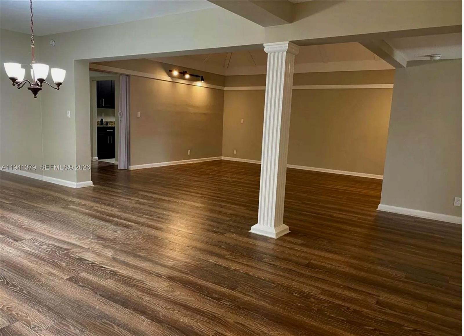 6105 Royal Poinciana Ln Tamarac, FL 33319