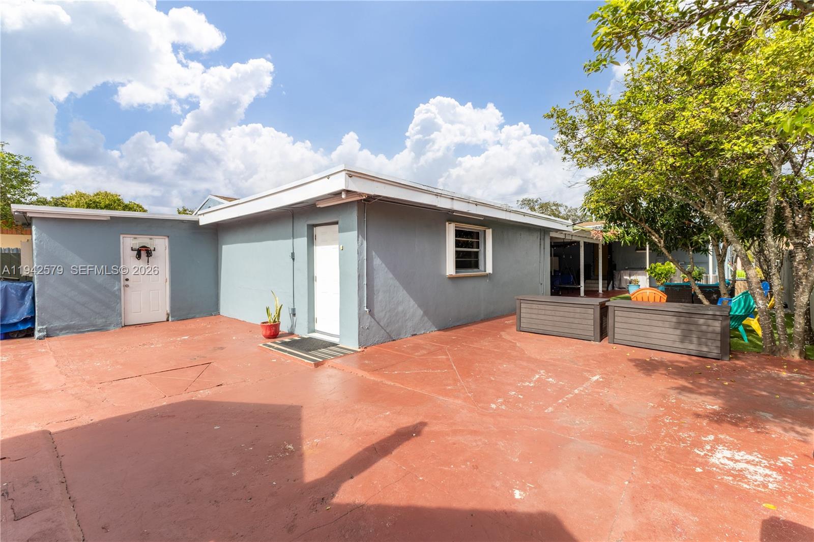 2818 SW 2nd St Miami, FL 33135