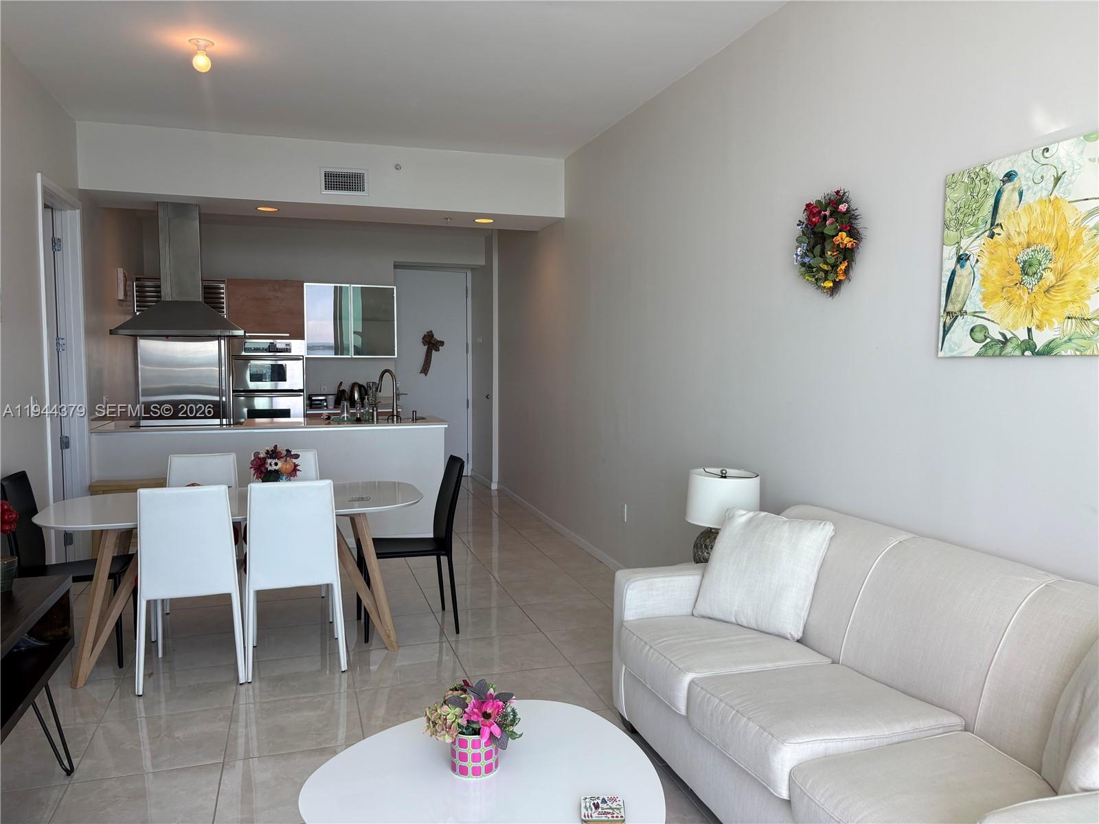 image Emerald at Brickell12