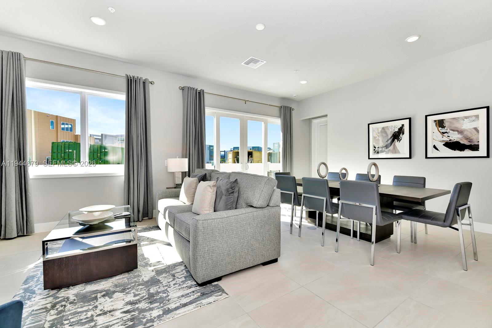 7740 Sandy Rdg Dr #136 Kissimmee, FL 34747