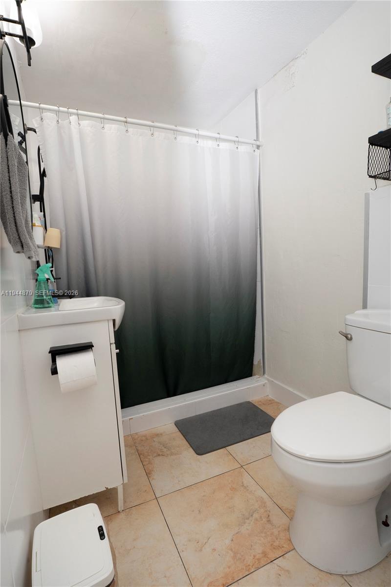 111 SW 31st Ct Miami, FL 33135