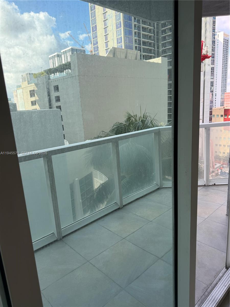 image Vizcayne North23