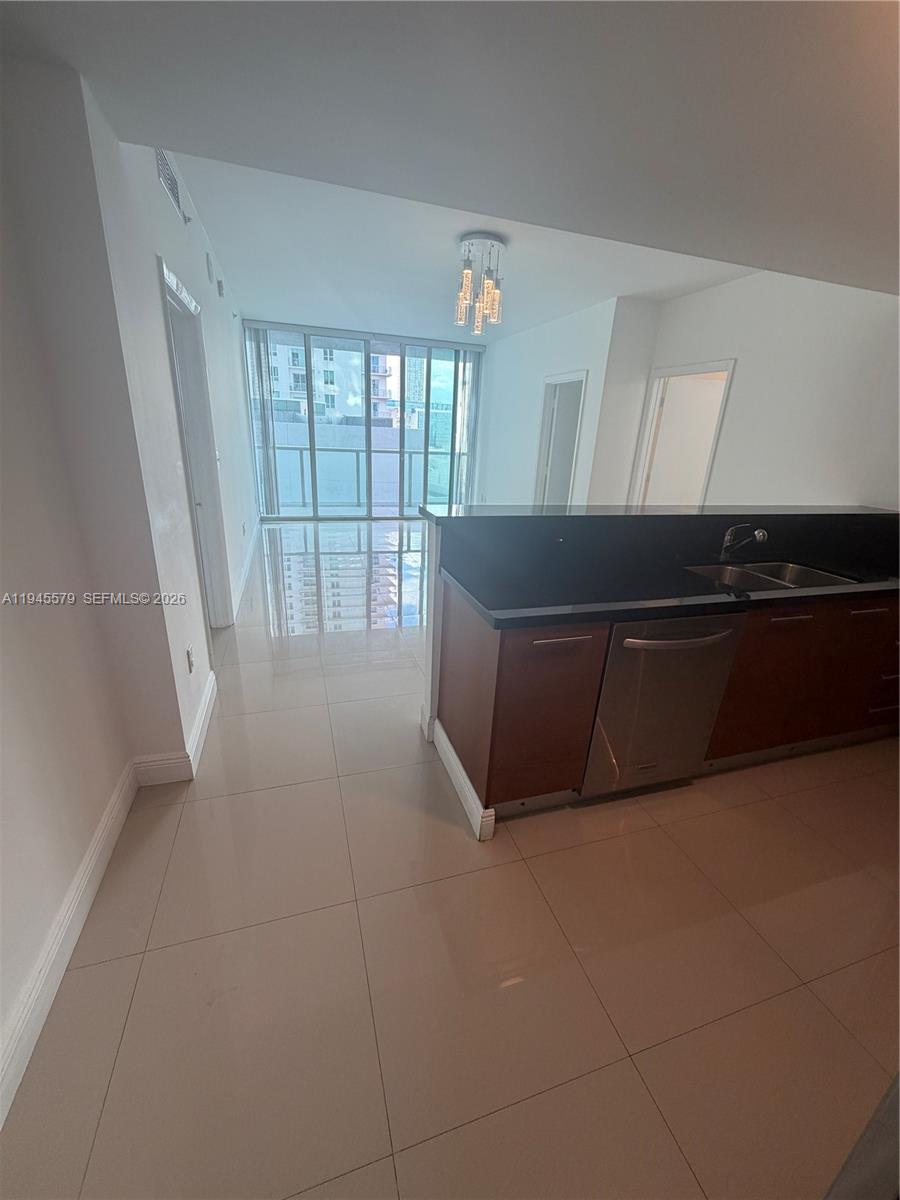 image Vizcayne North5