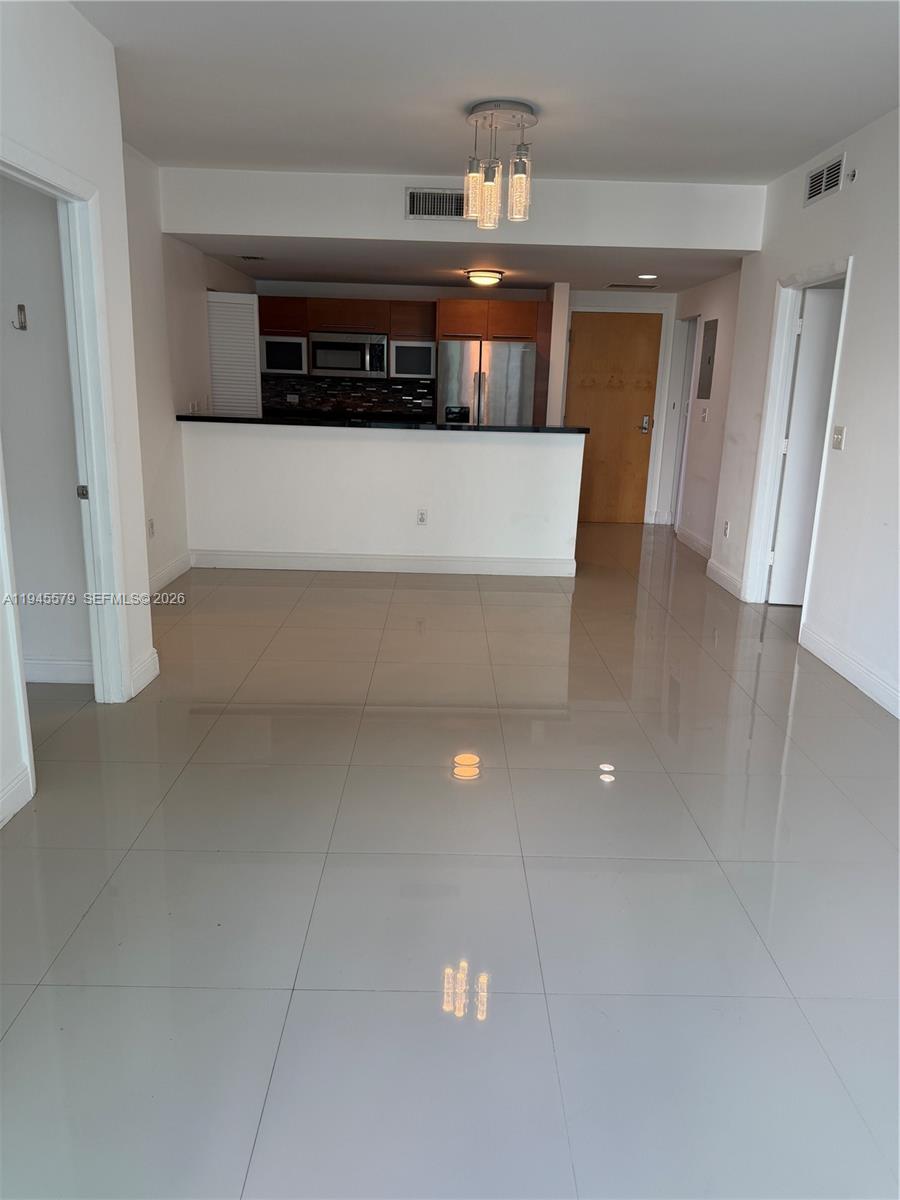 image Vizcayne North6