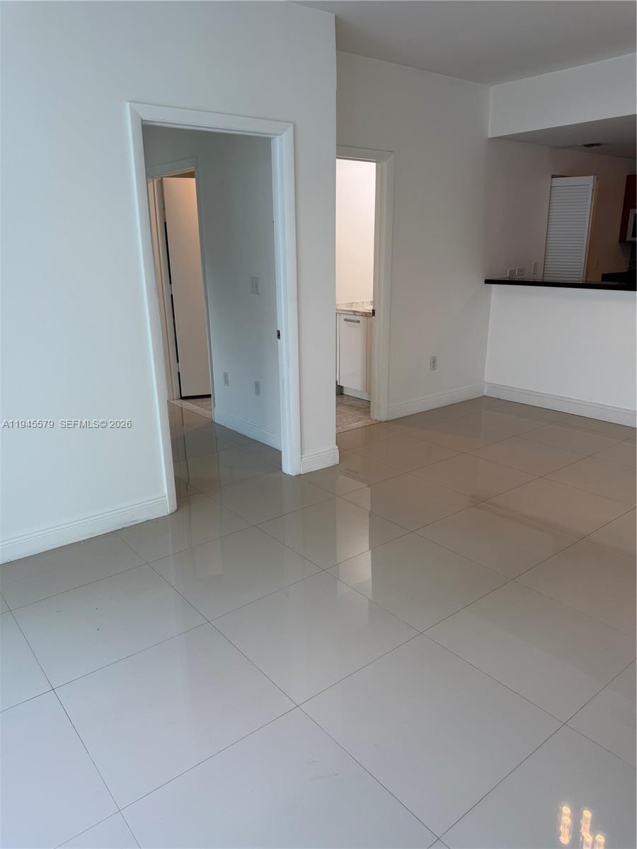 image Vizcayne North7