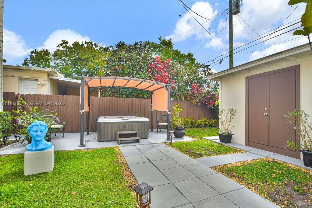 4722 SW 5th St Miami, FL 33134