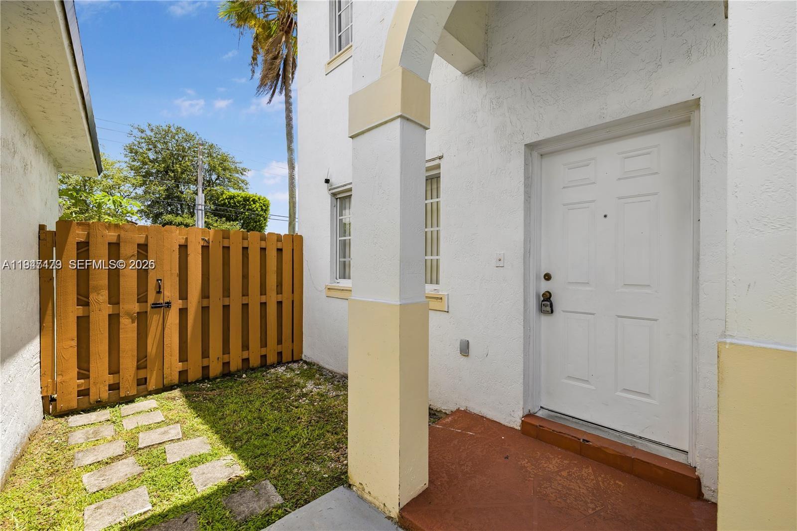 13723 SW 160th Ter Miami, FL 33177