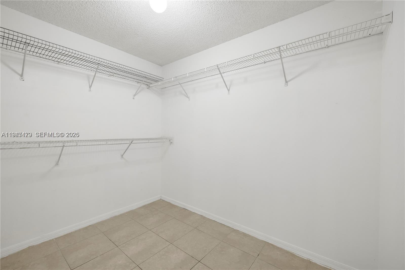 13723 SW 160th Ter Miami, FL 33177