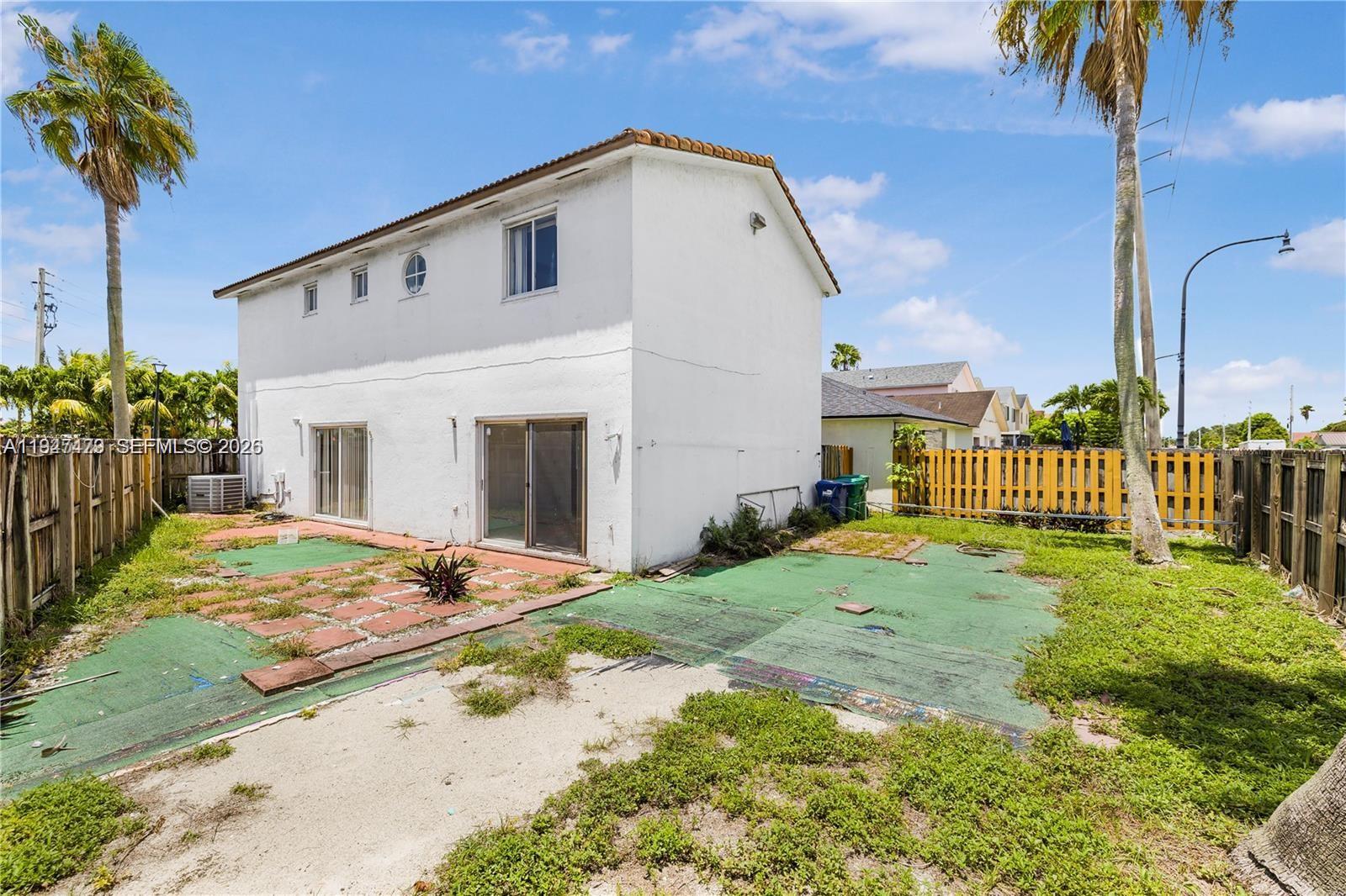 13723 SW 160th Ter Miami, FL 33177