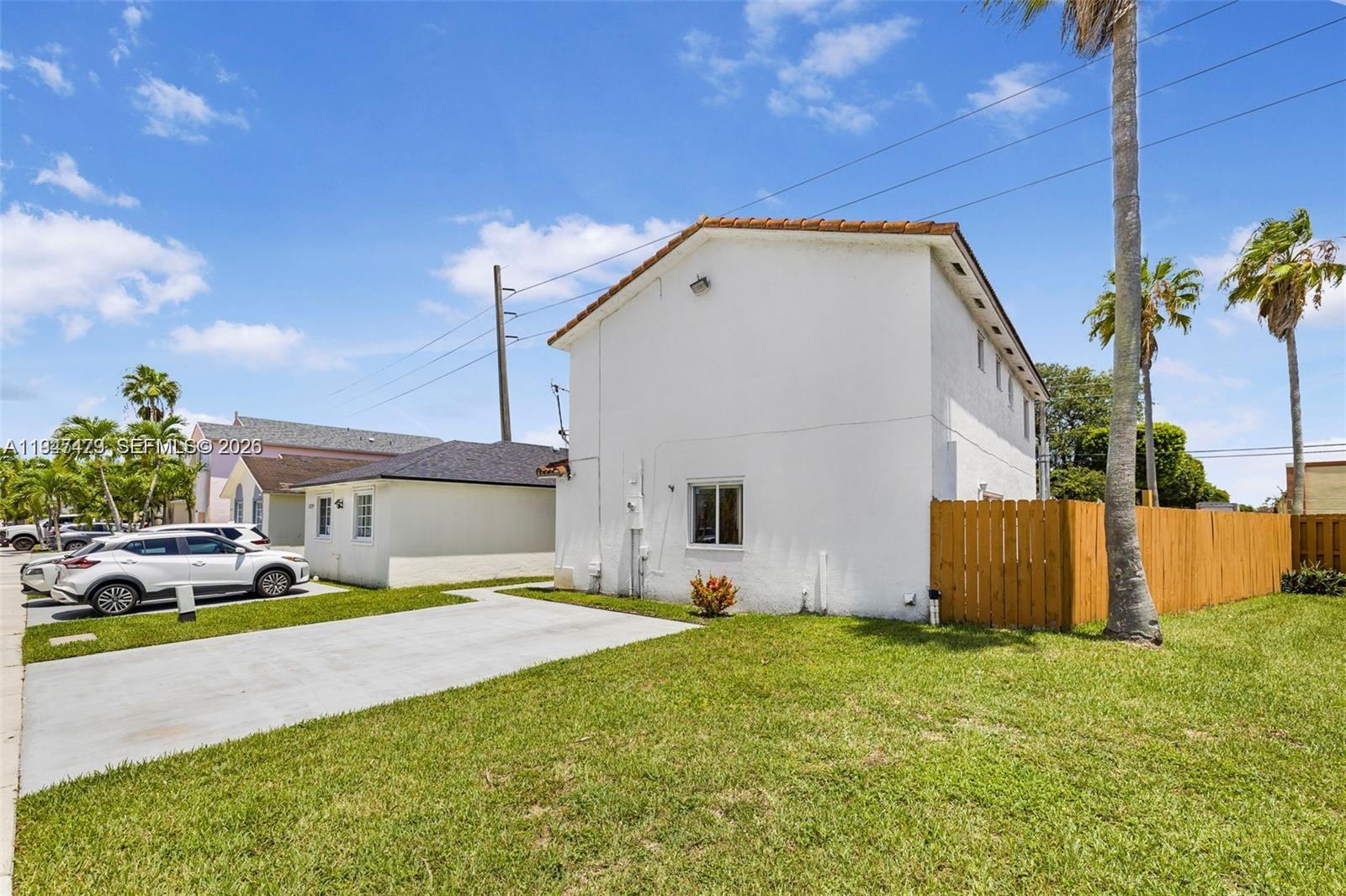 13723 SW 160th Ter Miami, FL 33177