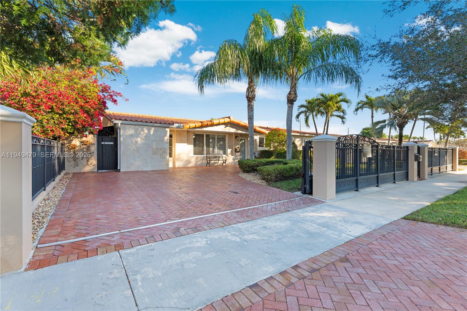 9461 SW 31st Ter Miami, FL 33165