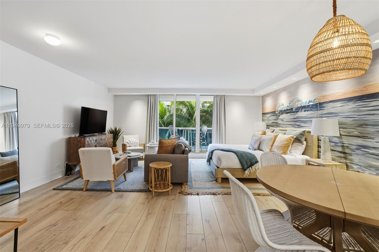 2301 Collins Ave #329 Miami Beach, FL 33139