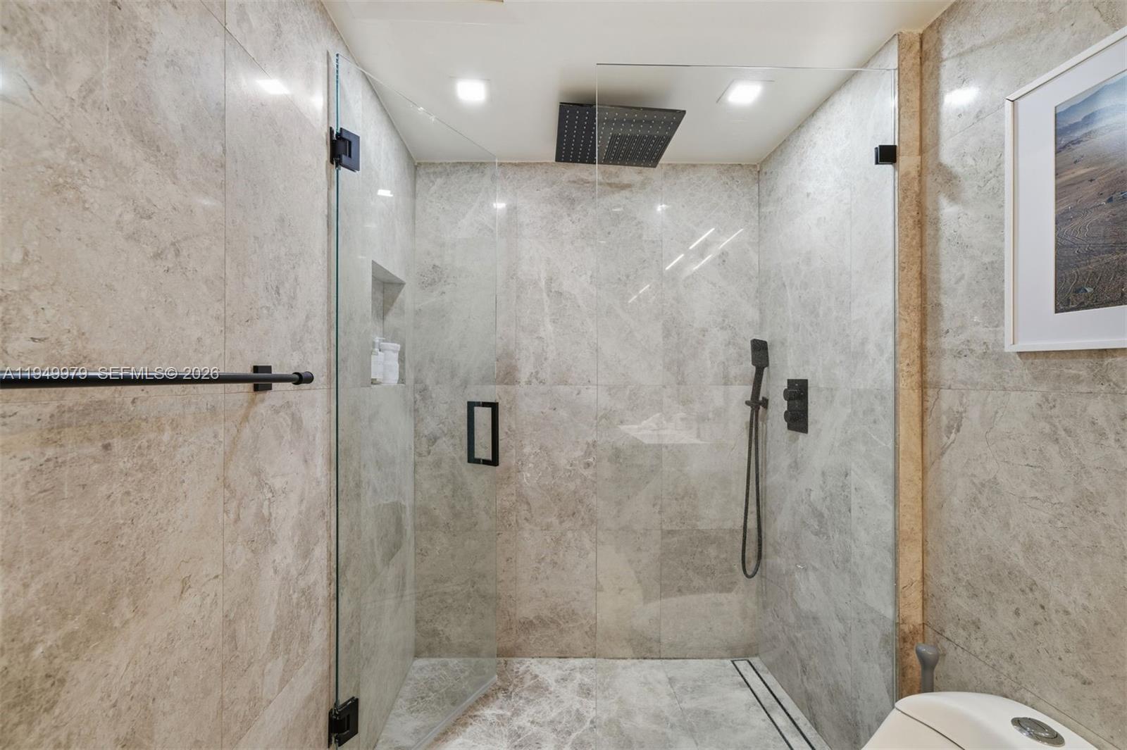 2301 Collins Ave #329 Miami Beach, FL 33139