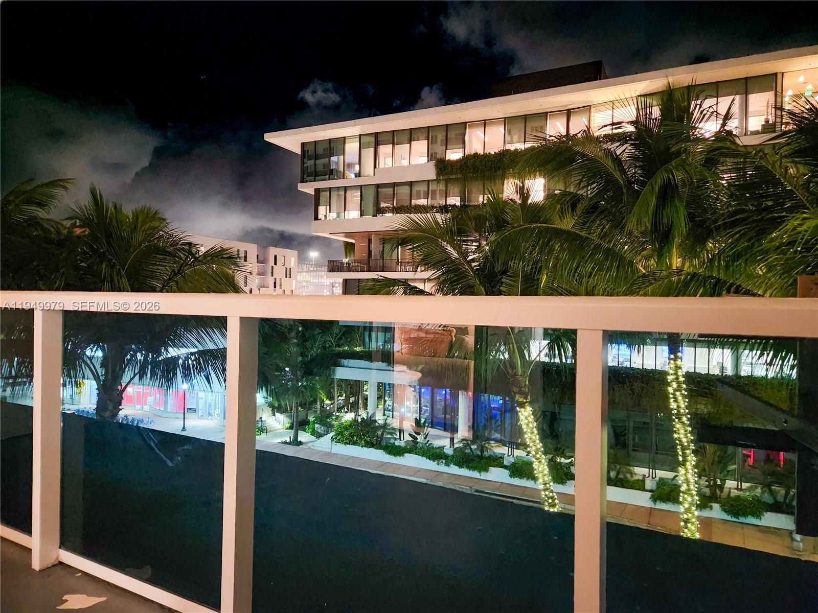 2301 Collins Ave #329 Miami Beach, FL 33139