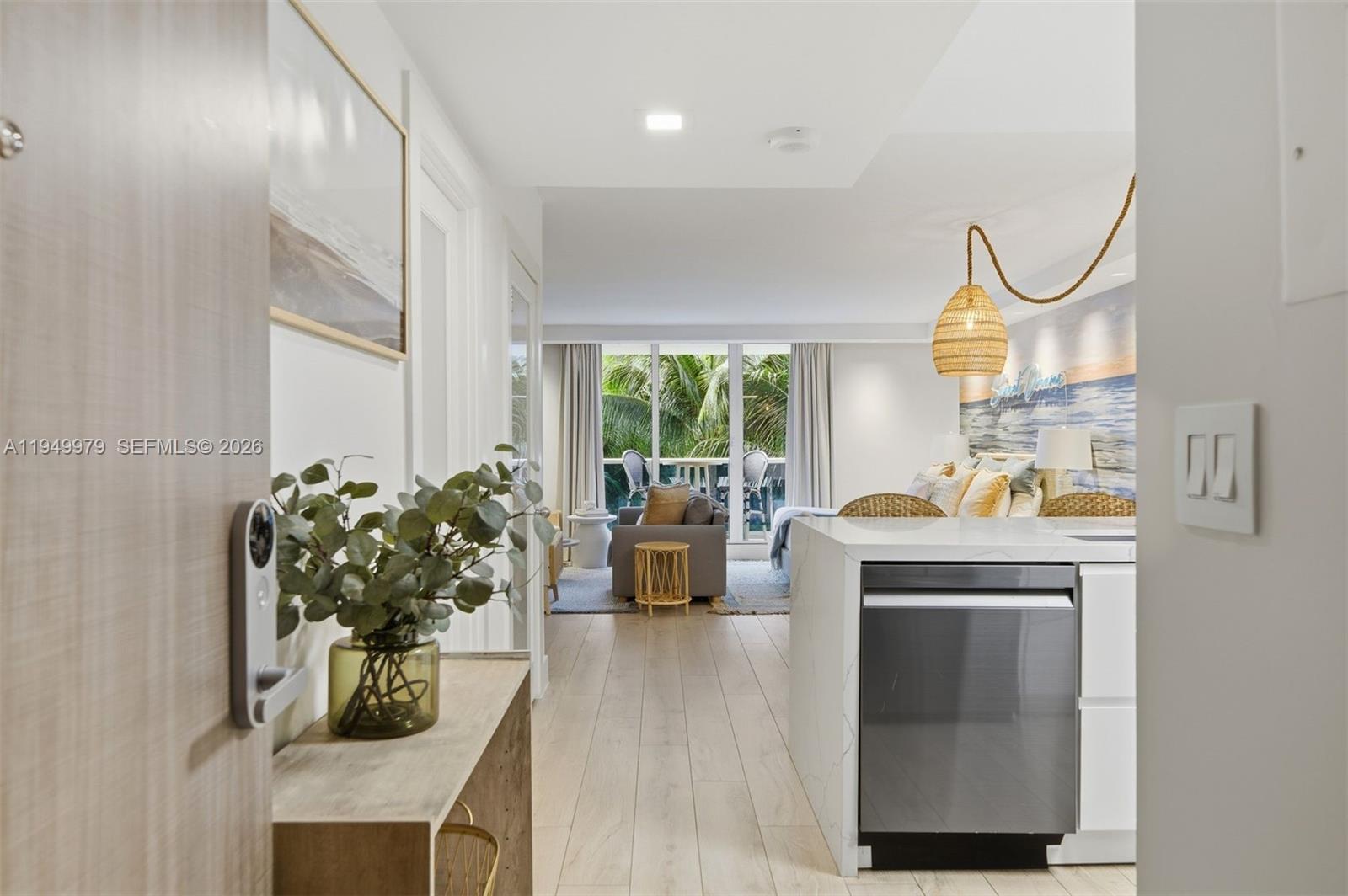 2301 Collins Ave #329 Miami Beach, FL 33139