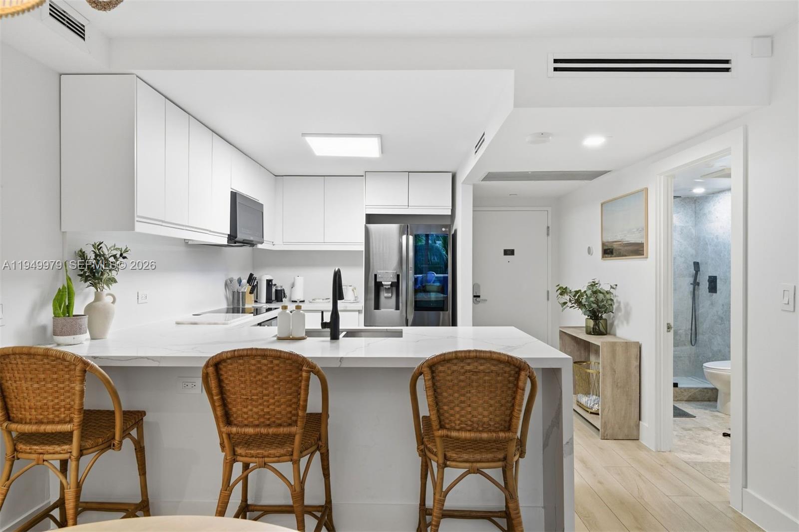 2301 Collins Ave #329 Miami Beach, FL 33139