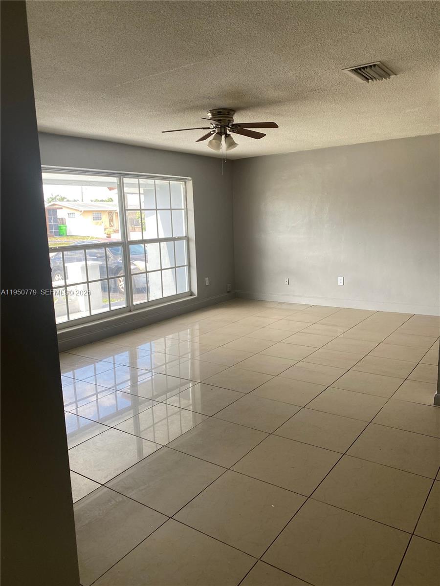 8301 NW 25th Ct Sunrise, FL 33322