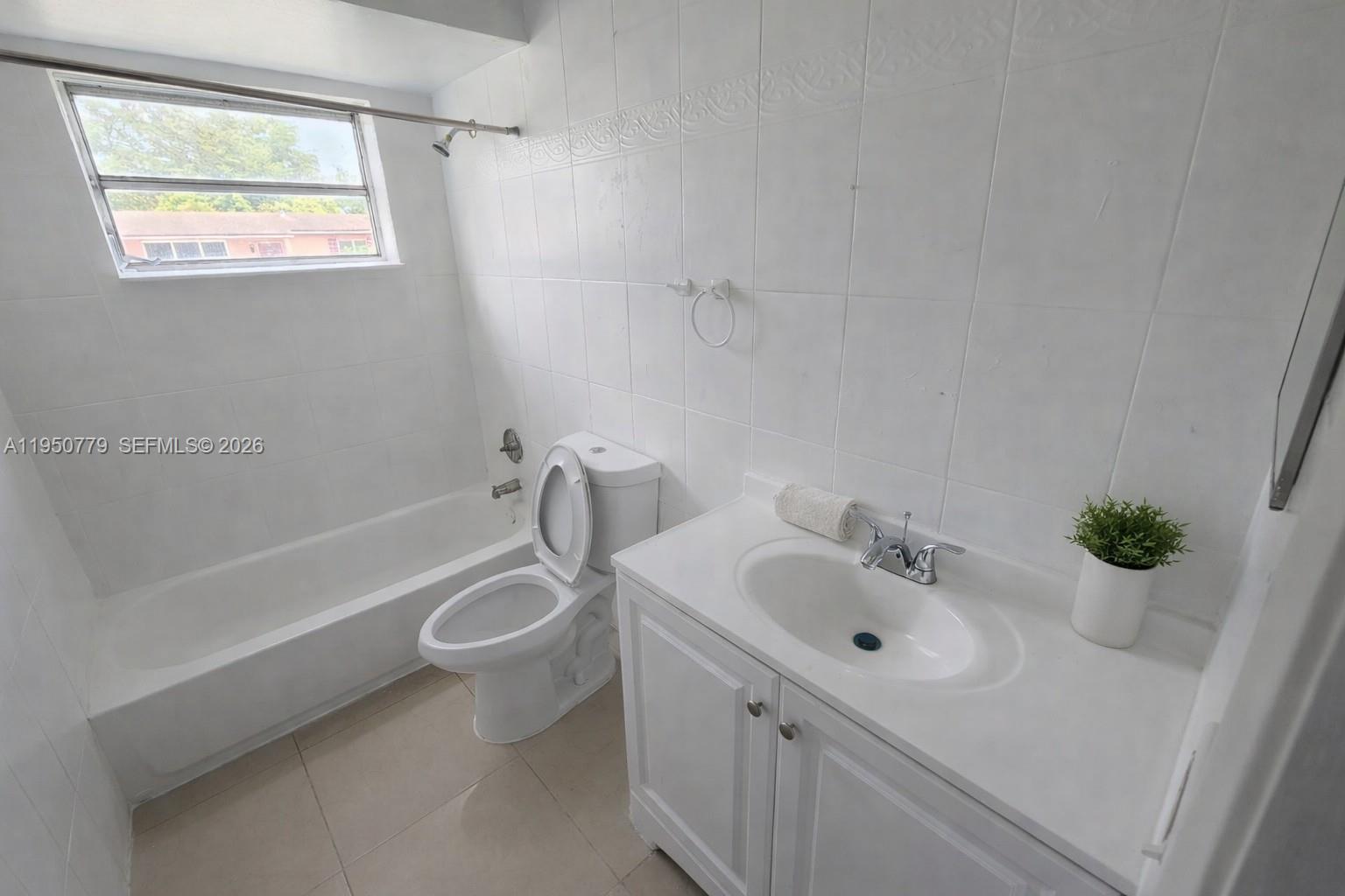 8301 NW 25th Ct Sunrise, FL 33322