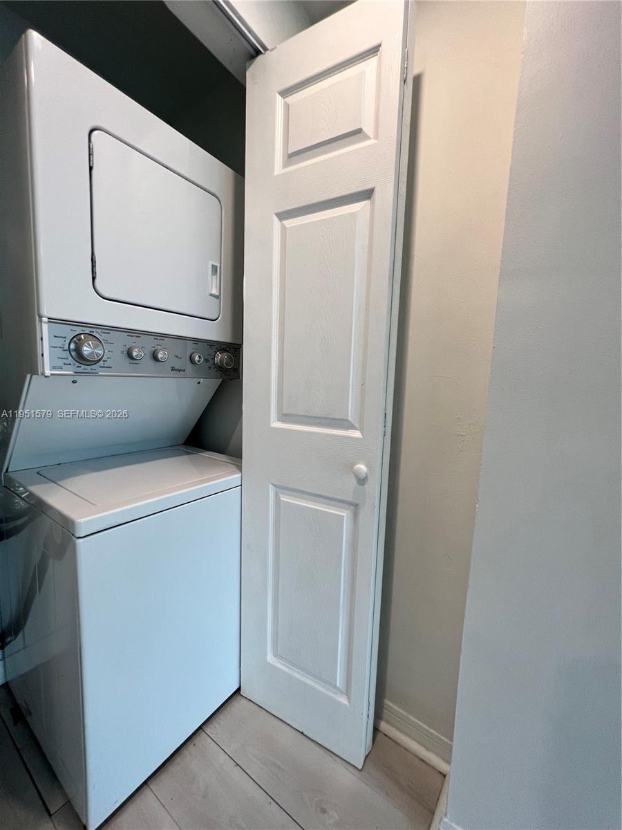 946 Bay Dr #4 Miami Beach, FL 33141