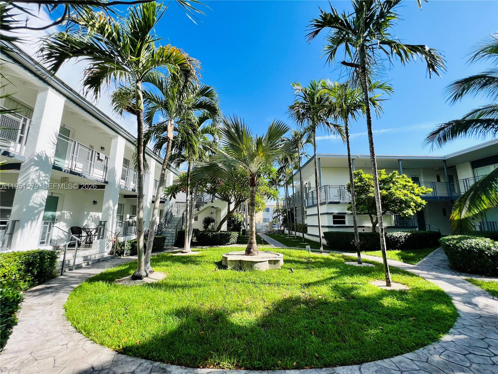 946 Bay Dr #4 Miami Beach, FL 33141