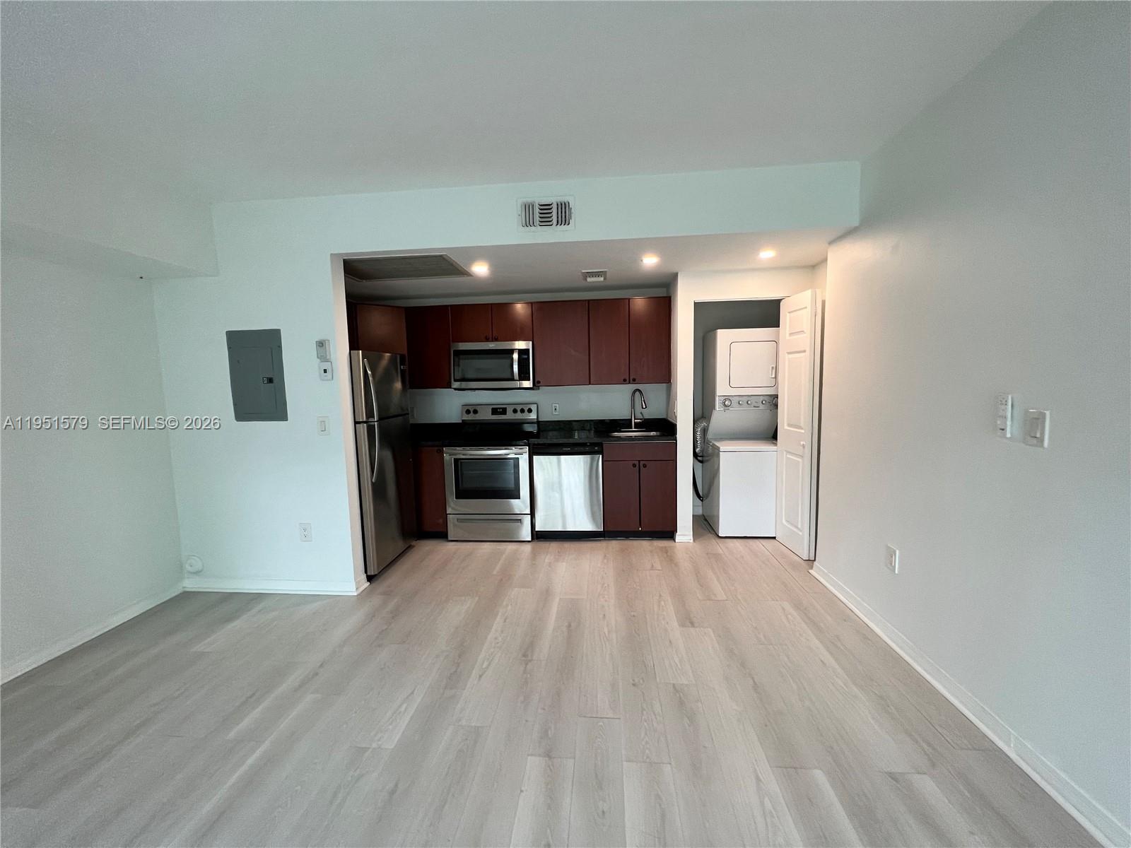 946 Bay Dr #4 Miami Beach, FL 33141